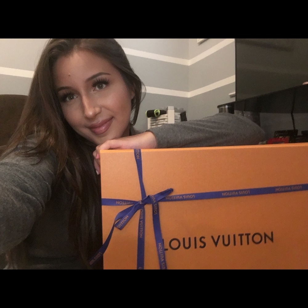 LV BOX & GIFT BAG